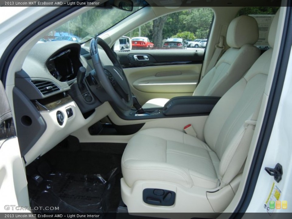 Light Dune Interior Photo for the 2013 Lincoln MKT EcoBoost AWD #80902524