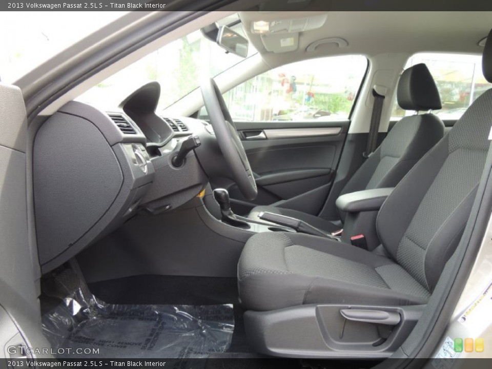 Titan Black Interior Photo for the 2013 Volkswagen Passat 2.5L S #80911890