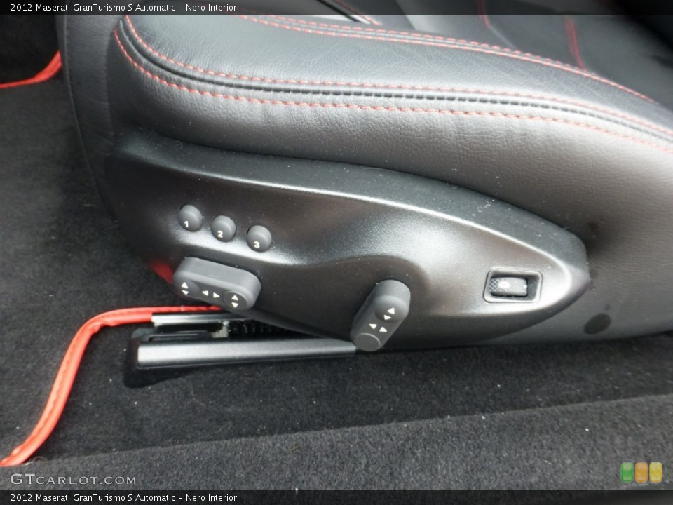 Nero Interior Controls for the 2012 Maserati GranTurismo S Automatic #80935593