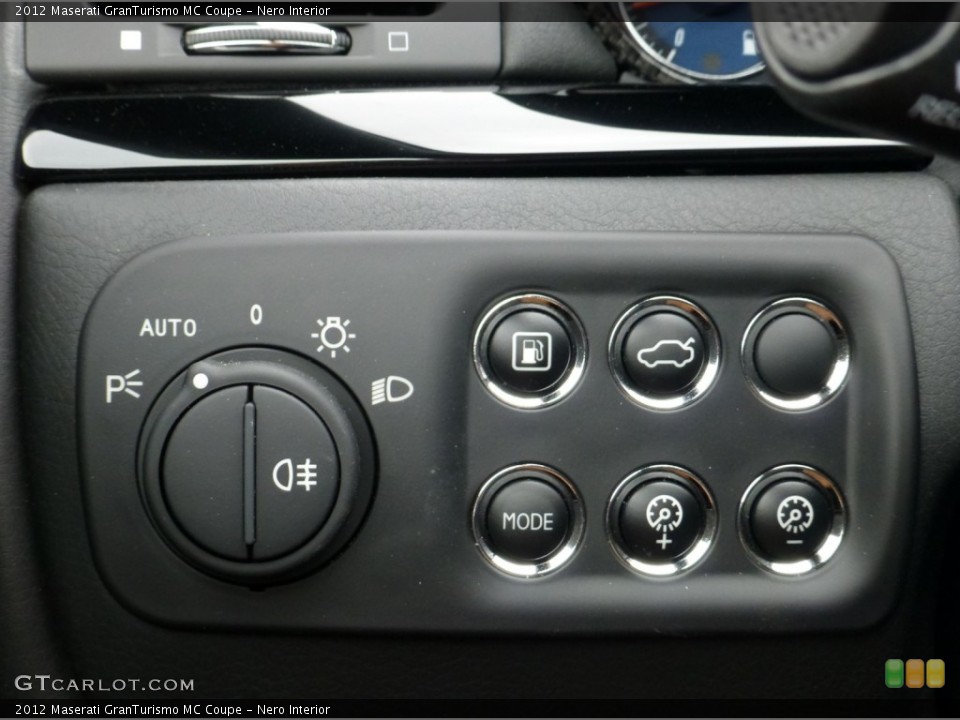 Nero Interior Controls for the 2012 Maserati GranTurismo MC Coupe #80937057