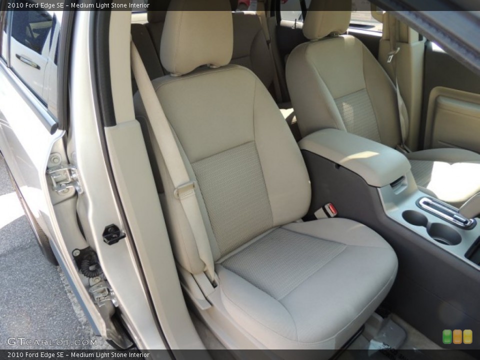Medium Light Stone Interior Photo for the 2010 Ford Edge SE #80938641
