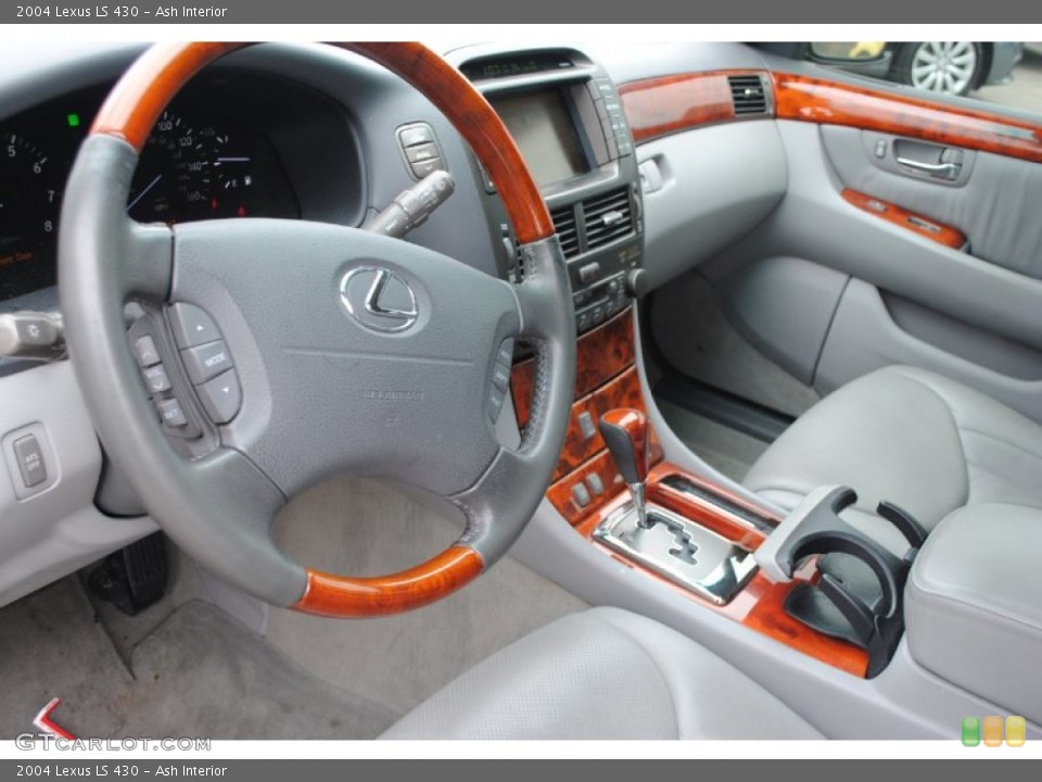 Ash Interior Photo for the 2004 Lexus LS 430 #80943039