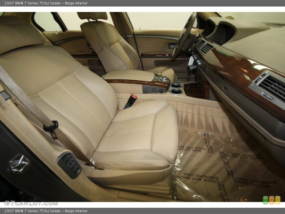 Beige Interior Photo for the 2007 BMW 7 Series 750Li Sedan #80943642