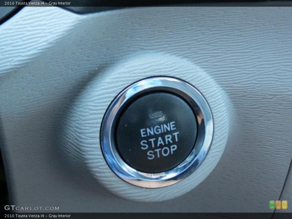 Gray Interior Controls for the 2010 Toyota Venza I4 #80950795
