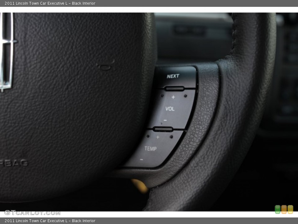 Black Interior Controls for the 2011 Lincoln Town Car Executive L #80954440