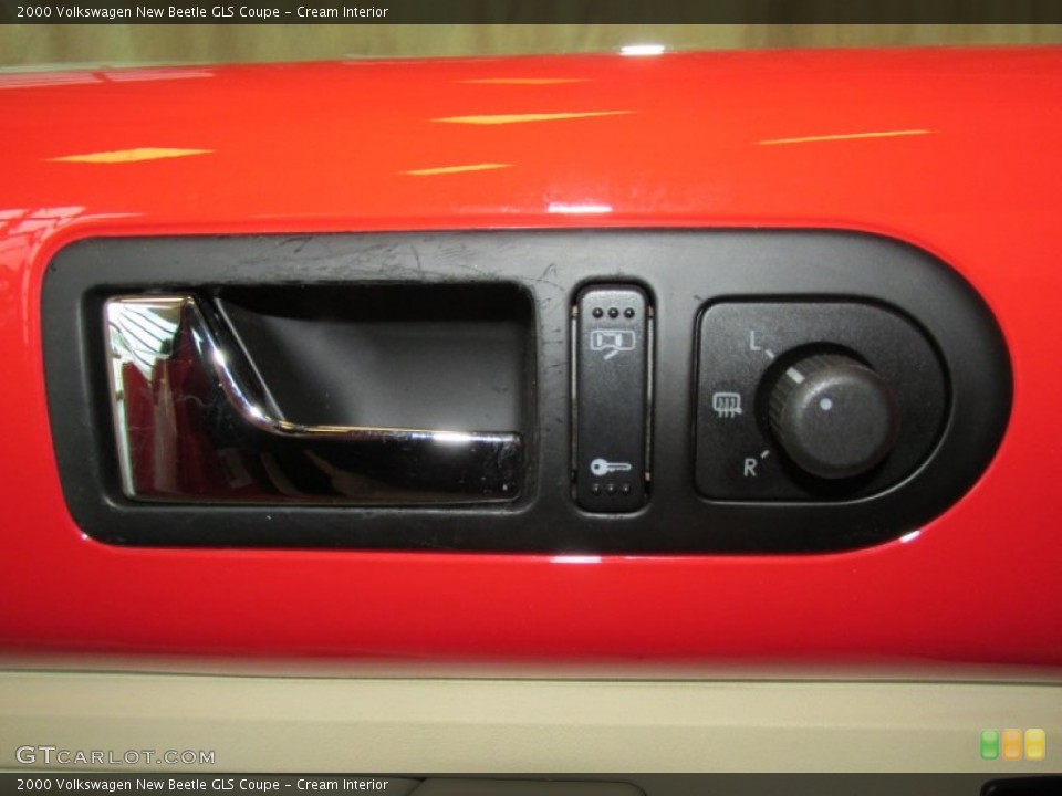 Cream Interior Controls for the 2000 Volkswagen New Beetle GLS Coupe #80958794