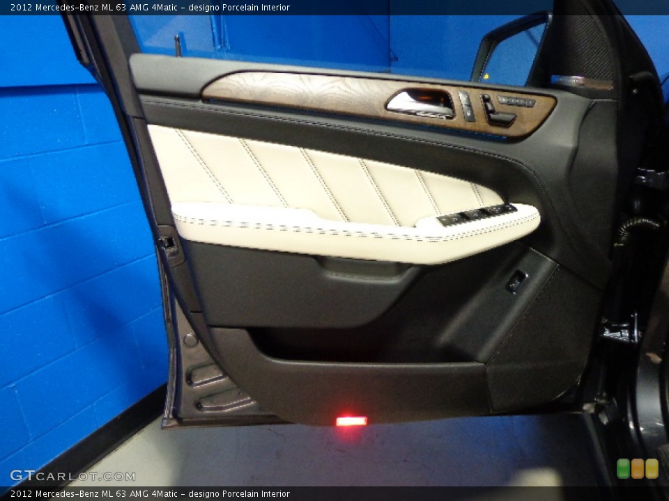 designo Porcelain Interior Door Panel for the 2012 Mercedes-Benz ML 63 AMG 4Matic #80969691