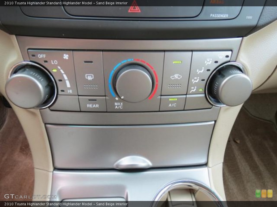 Sand Beige Interior Controls for the 2010 Toyota Highlander  #80976148