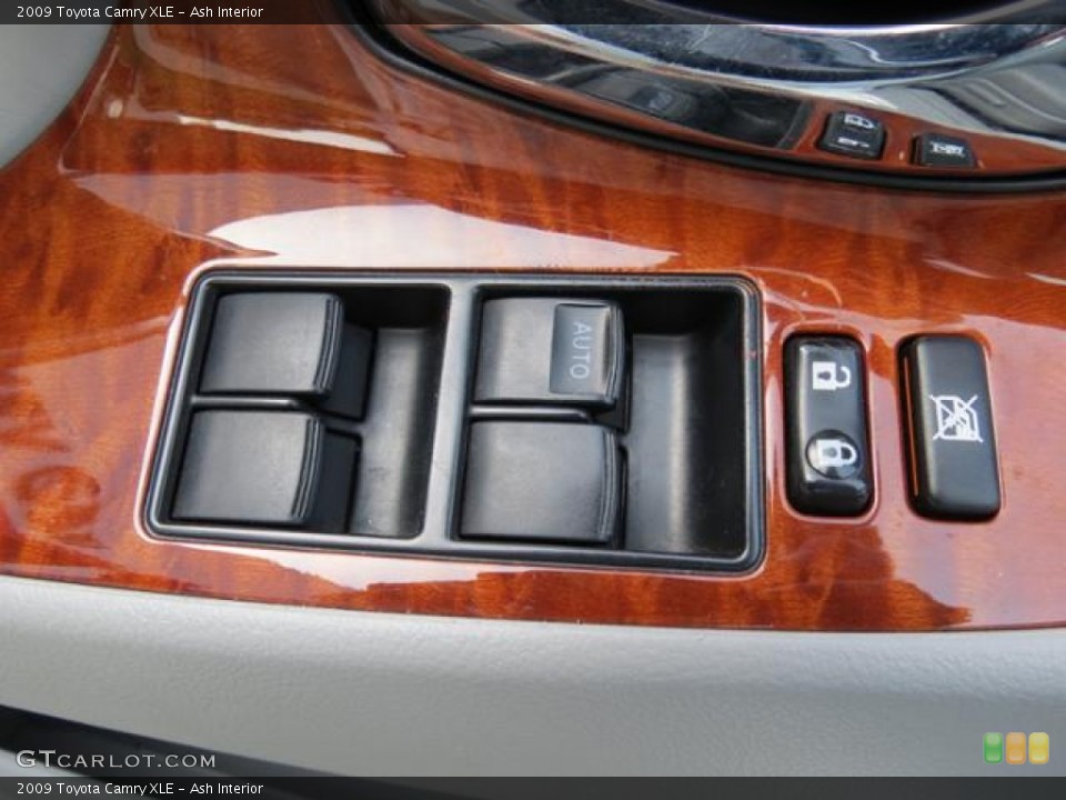 Ash Interior Controls for the 2009 Toyota Camry XLE #80976748