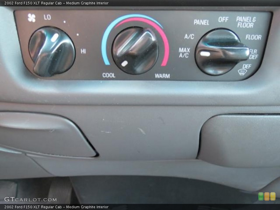 Medium Graphite Interior Controls for the 2002 Ford F150 XLT Regular Cab #80979065