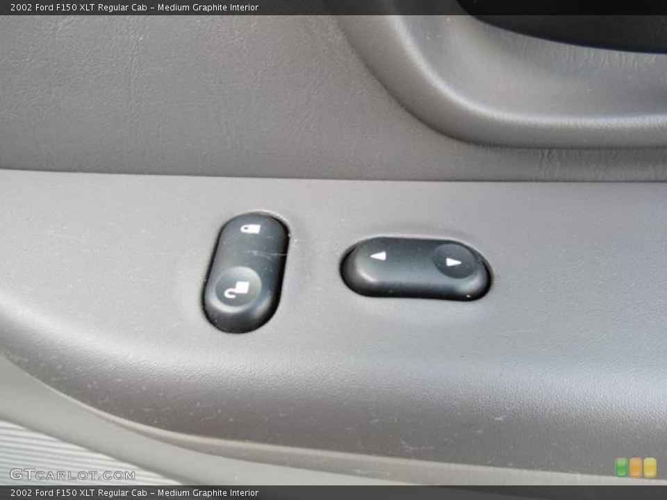 Medium Graphite Interior Controls for the 2002 Ford F150 XLT Regular Cab #80979323