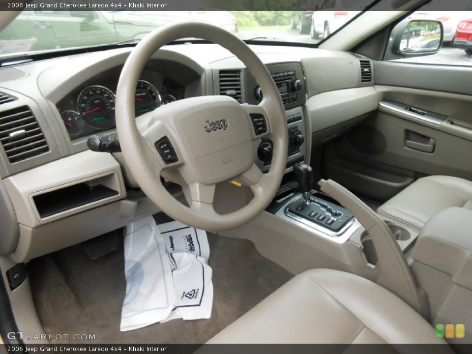 Khaki Interior Photo for the 2006 Jeep Grand Cherokee Laredo 4x4 #80992667