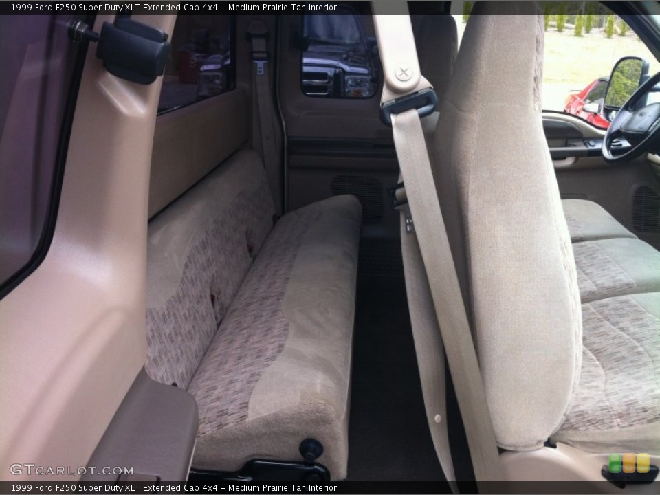 Medium Prairie Tan Interior Rear Seat for the 1999 Ford F250 Super Duty XLT Extended Cab 4x4 #80994787