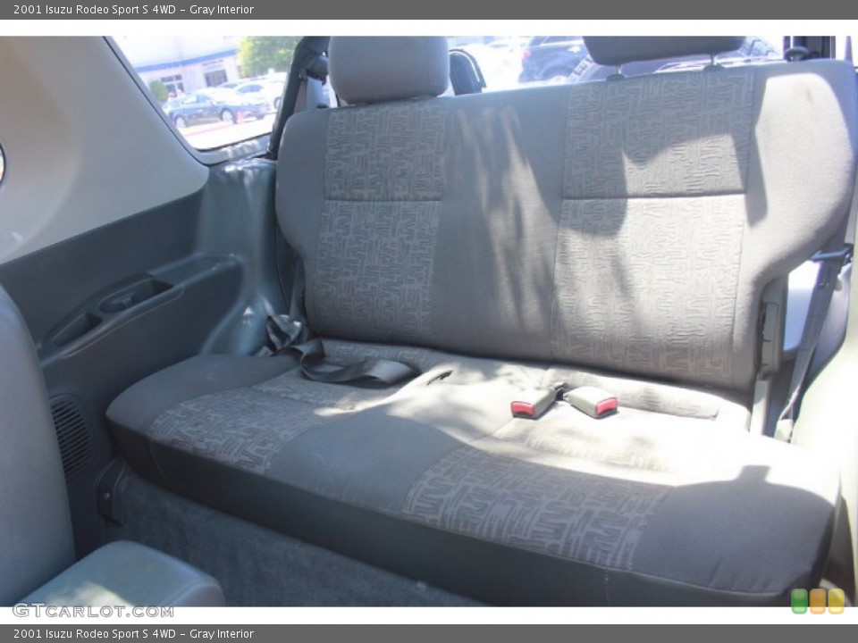 Gray Interior Rear Seat for the 2001 Isuzu Rodeo Sport S 4WD #81000286