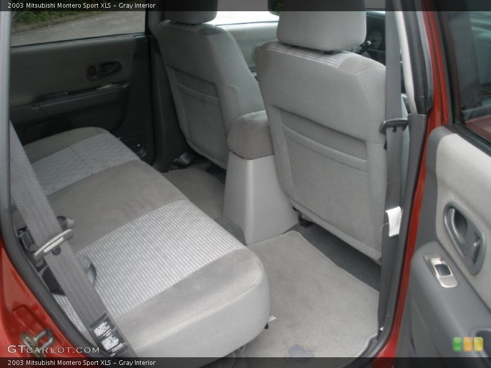 Gray 2003 Mitsubishi Montero Sport Interiors