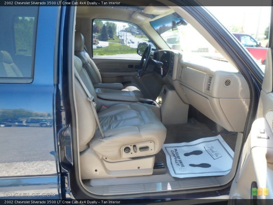 Tan Interior Photo for the 2002 Chevrolet Silverado 3500 LT Crew Cab 4x4 Dually #81005255