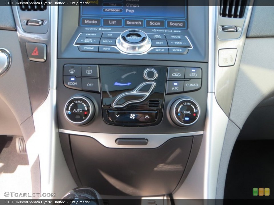 Gray Interior Controls for the 2013 Hyundai Sonata Hybrid Limited #81009397