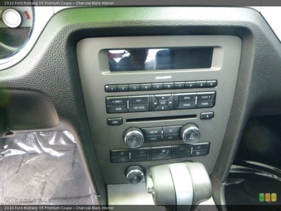 Charcoal Black Interior Controls for the 2010 Ford Mustang V6 Premium Coupe #81021901