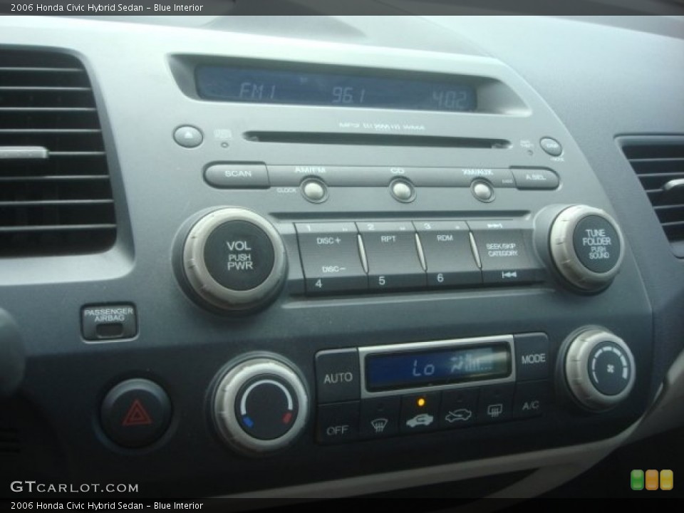 Blue Interior Controls for the 2006 Honda Civic Hybrid Sedan #81025992