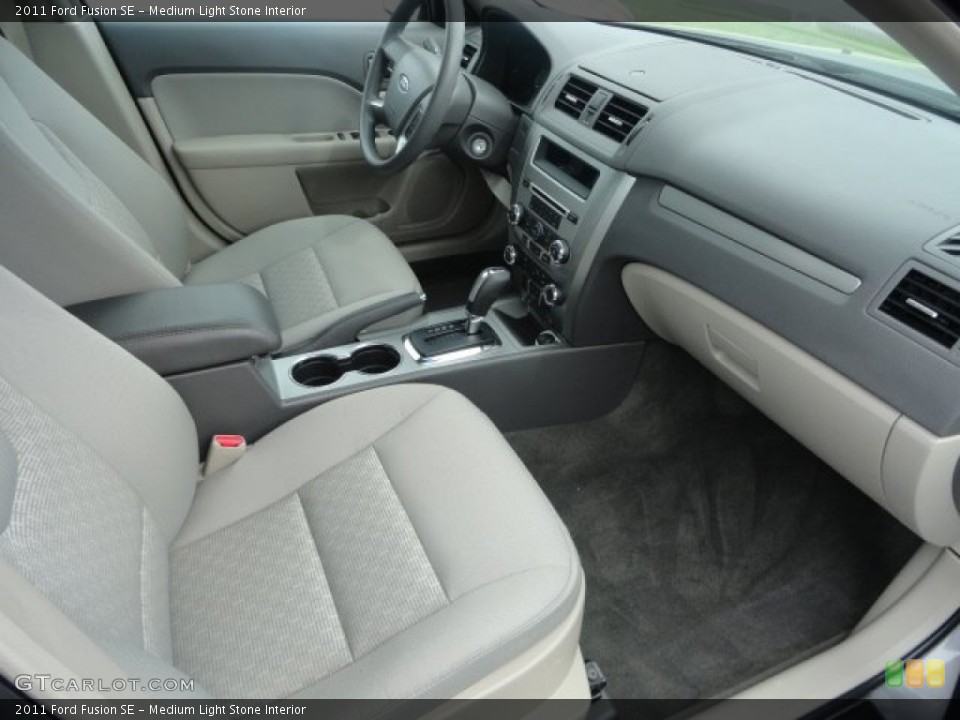 Medium Light Stone Interior Photo for the 2011 Ford Fusion SE #81030921