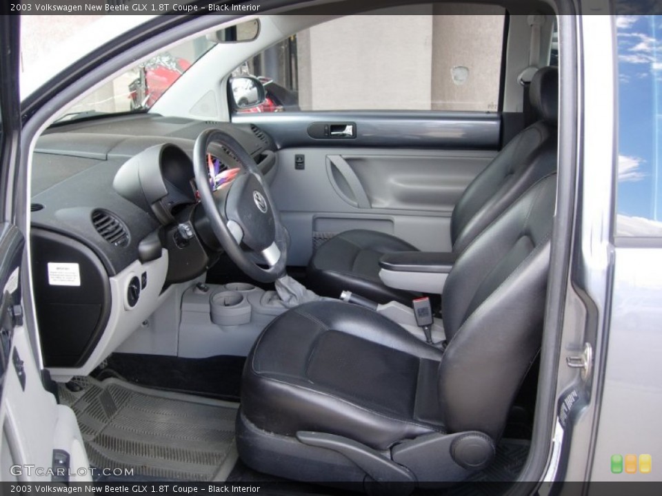 Black Interior Photo for the 2003 Volkswagen New Beetle GLX 1.8T Coupe #81047047