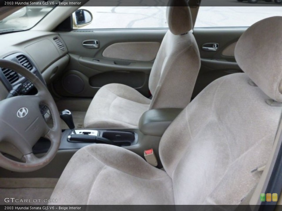 Beige Interior Photo for the 2003 Hyundai Sonata GLS V6 #81058818