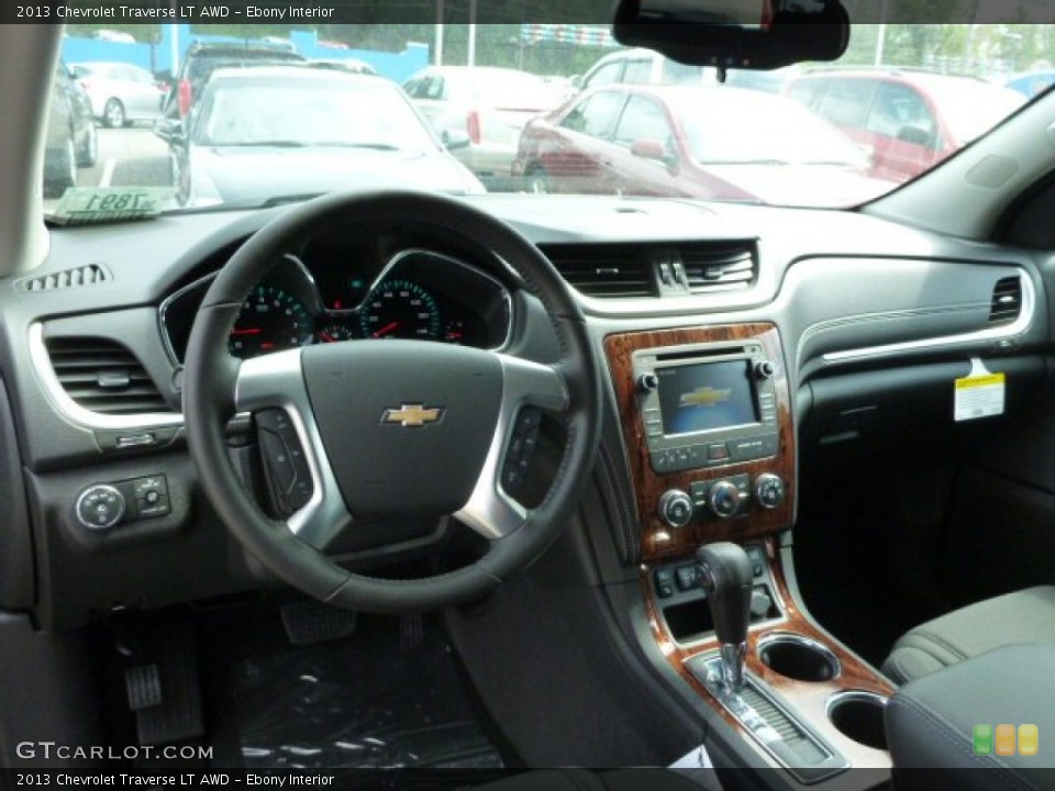 Ebony Interior Dashboard for the 2013 Chevrolet Traverse LT AWD #81059326