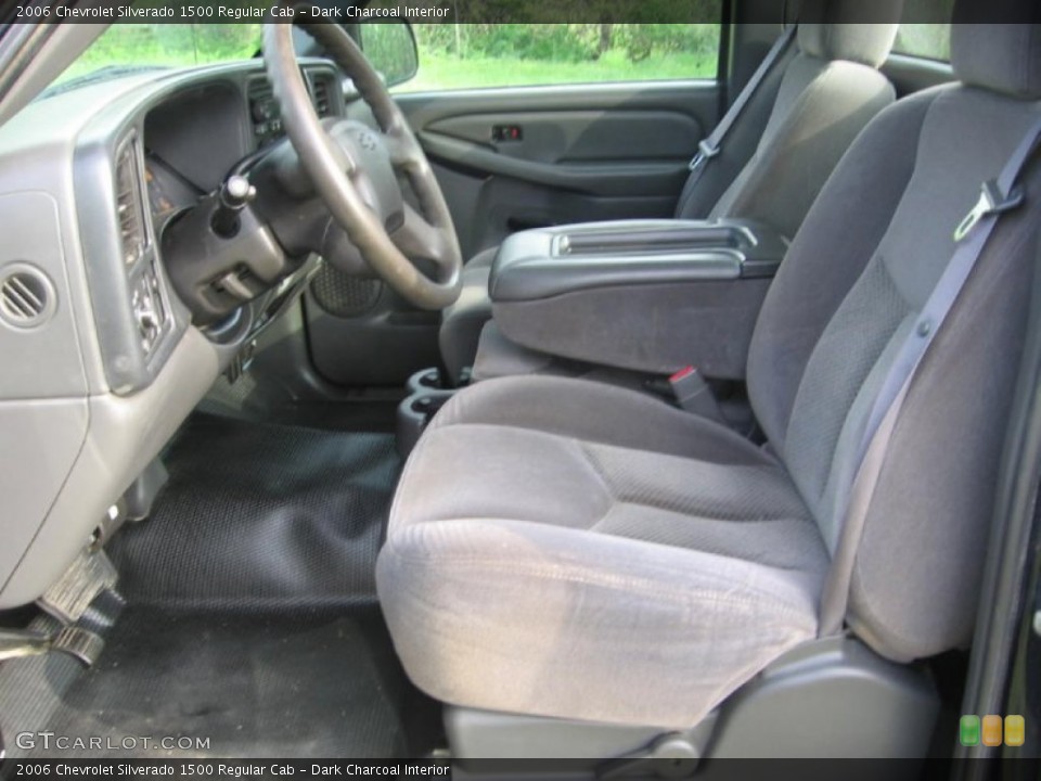 Dark Charcoal Interior Photo for the 2006 Chevrolet Silverado 1500 Regular Cab #81100336