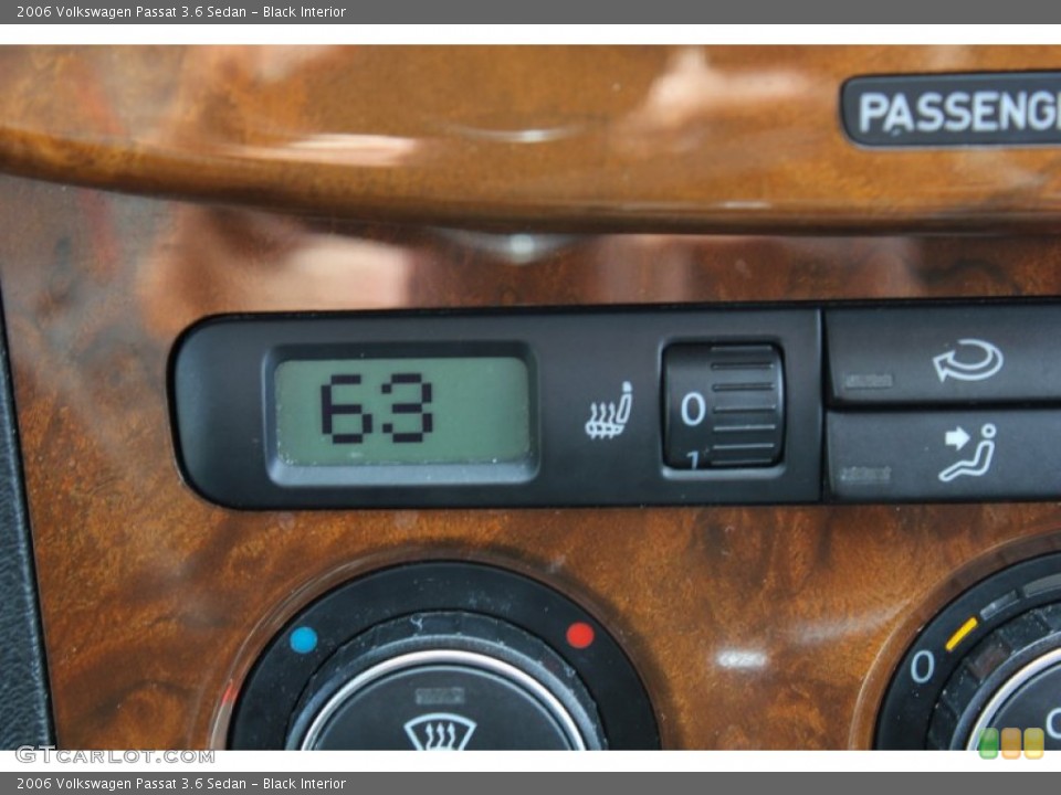 Black Interior Controls for the 2006 Volkswagen Passat 3.6 Sedan #81101618