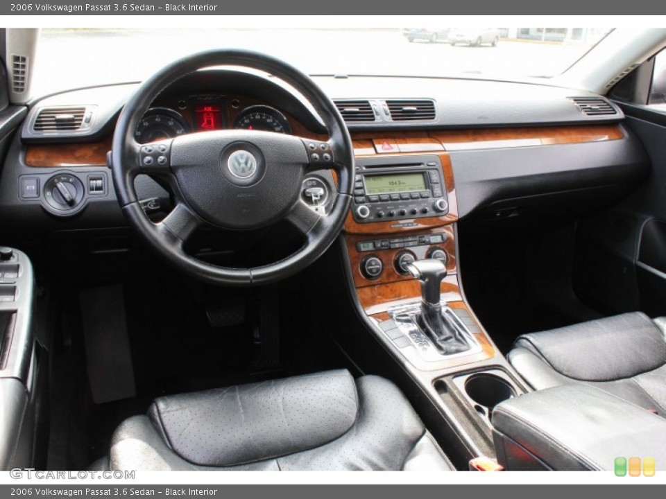 Black Interior Dashboard for the 2006 Volkswagen Passat 3.6 Sedan #81101692