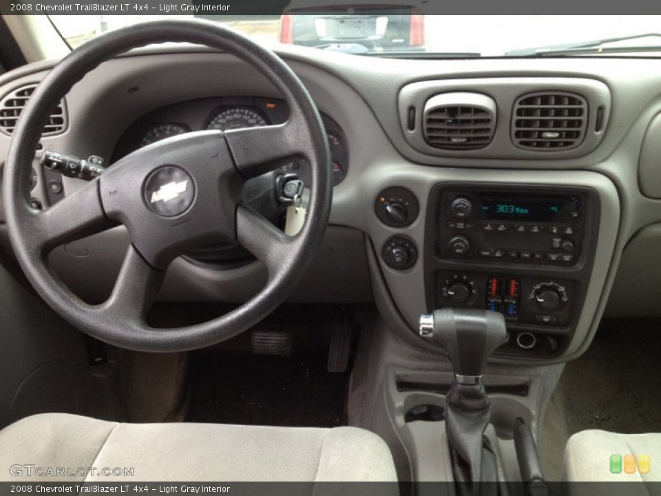 Light Gray Interior Dashboard for the 2008 Chevrolet TrailBlazer LT 4x4 #81104540