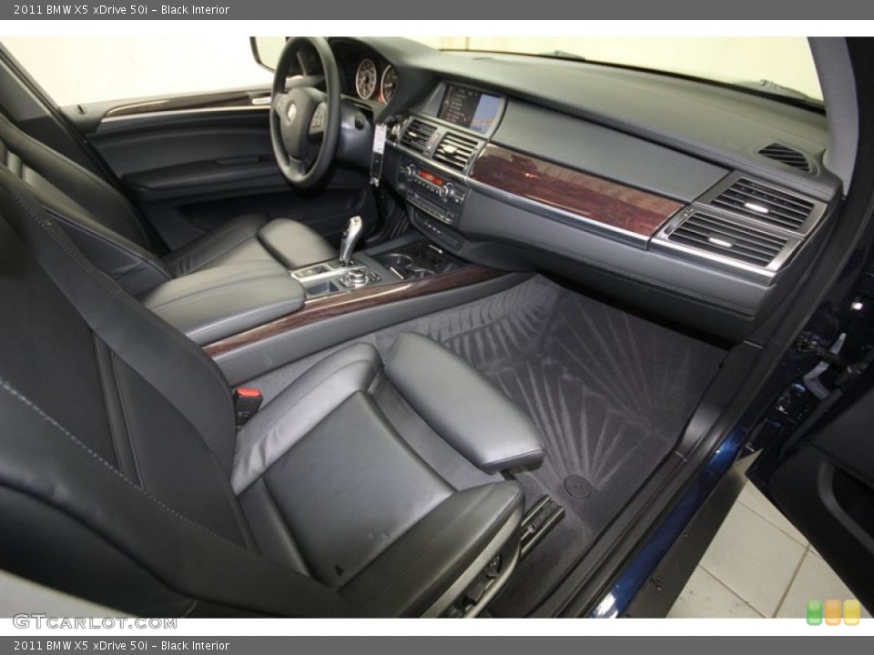 Black Interior Dashboard for the 2011 BMW X5 xDrive 50i #81118595