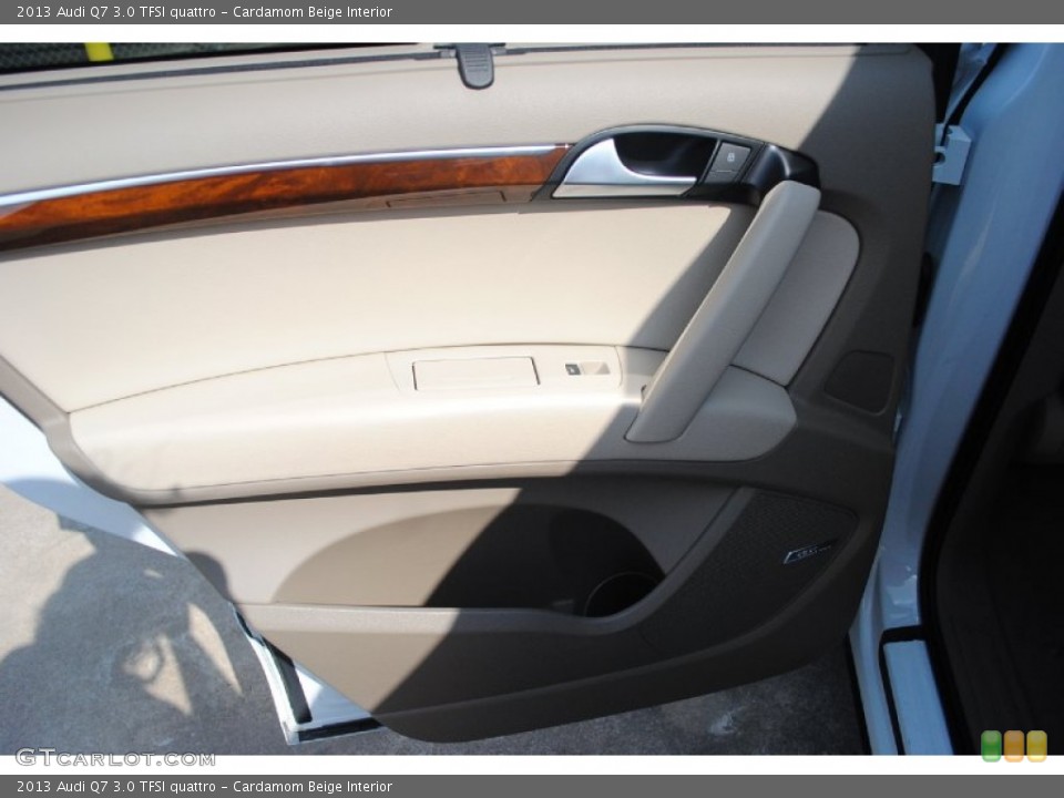 Cardamom Beige Interior Door Panel for the 2013 Audi Q7 3.0 TFSI quattro #81122370