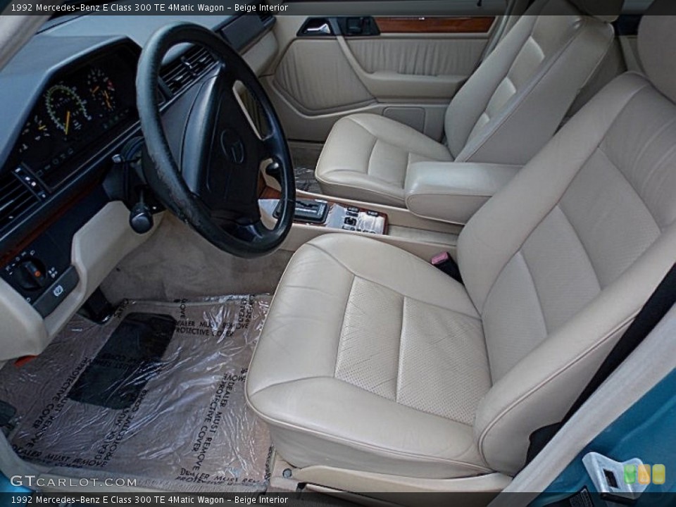 Beige Interior Photo for the 1992 Mercedes-Benz E Class 300 TE 4Matic Wagon #81129444
