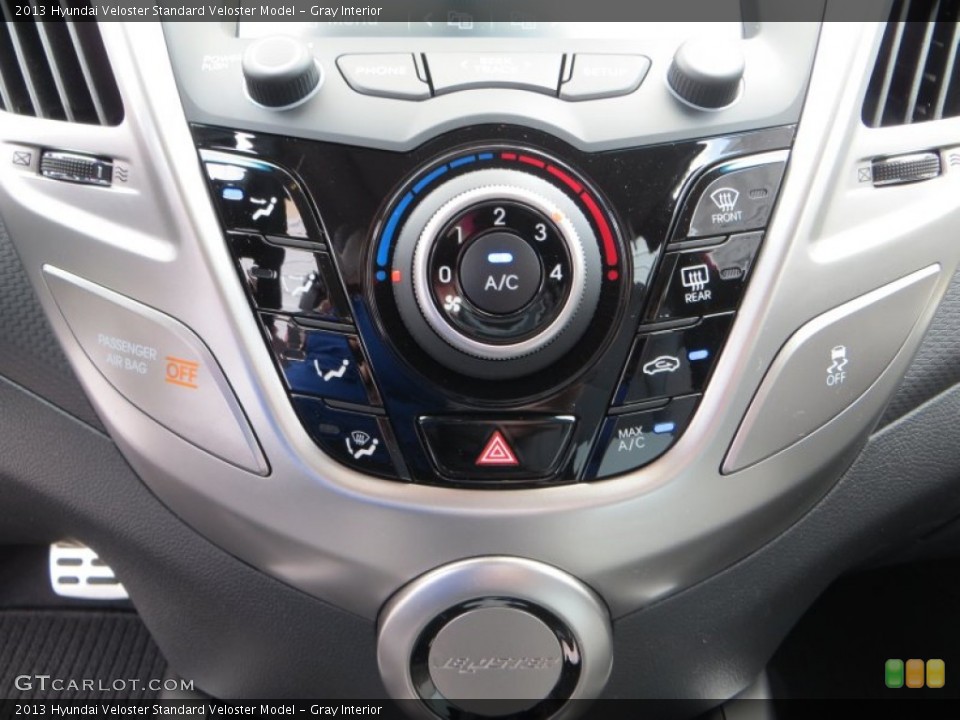 Gray Interior Controls for the 2013 Hyundai Veloster  #81132356