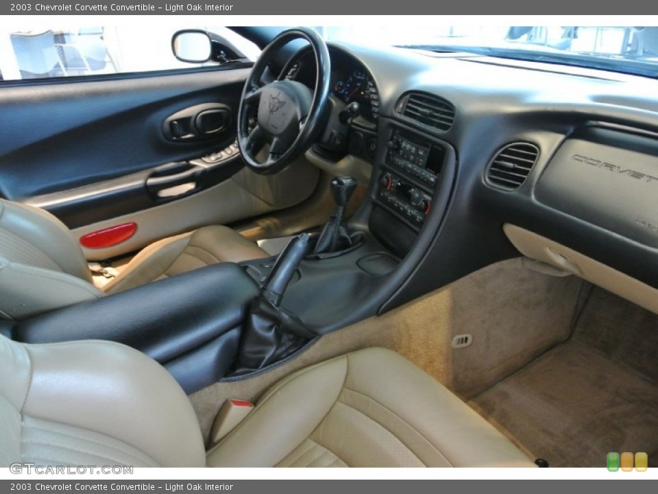 Light Oak Interior Photo for the 2003 Chevrolet Corvette Convertible #81135660