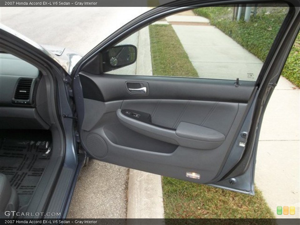 Gray Interior Door Panel for the 2007 Honda Accord EX-L V6 Sedan #81139280