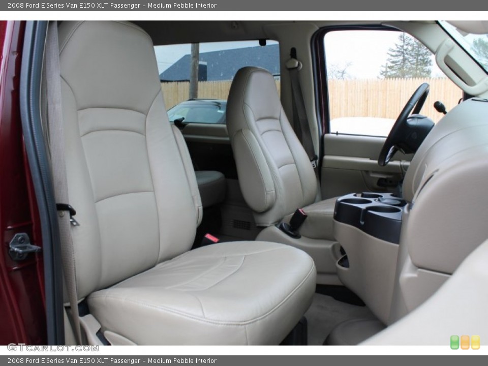 Medium Pebble Interior Photo for the 2008 Ford E Series Van E150 XLT Passenger #81151080