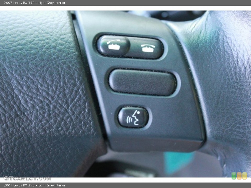 Light Gray Interior Controls for the 2007 Lexus RX 350 #81152434