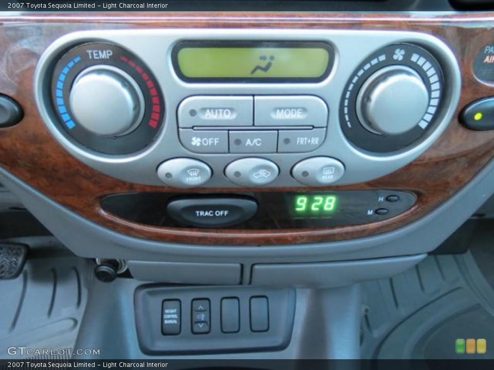 Light Charcoal Interior Controls for the 2007 Toyota Sequoia Limited #81154012