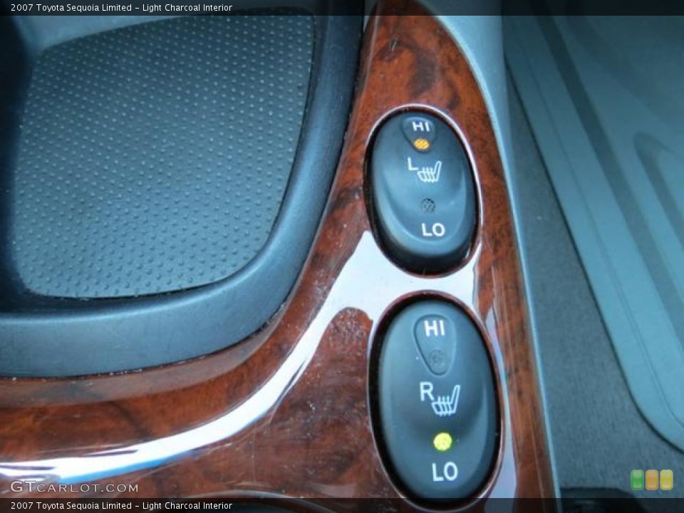 Light Charcoal Interior Controls for the 2007 Toyota Sequoia Limited #81154074