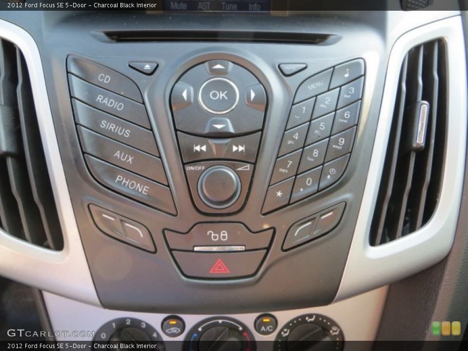 Charcoal Black Interior Controls for the 2012 Ford Focus SE 5-Door #81162387