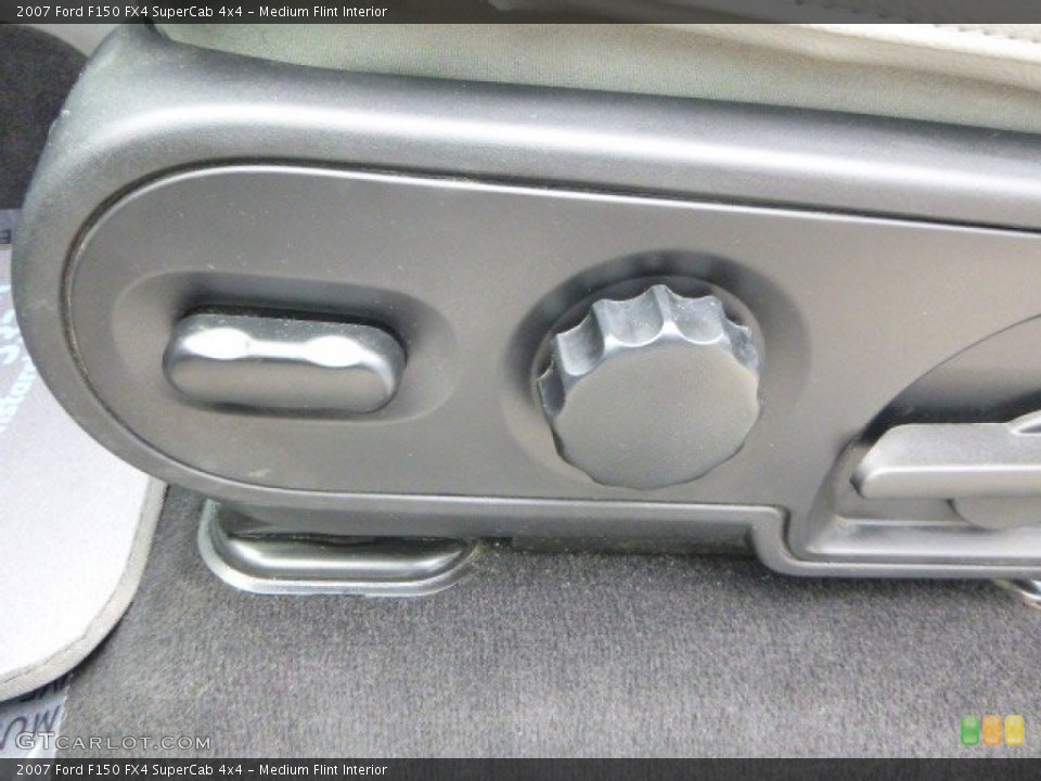 Medium Flint Interior Controls for the 2007 Ford F150 FX4 SuperCab 4x4 #81163416
