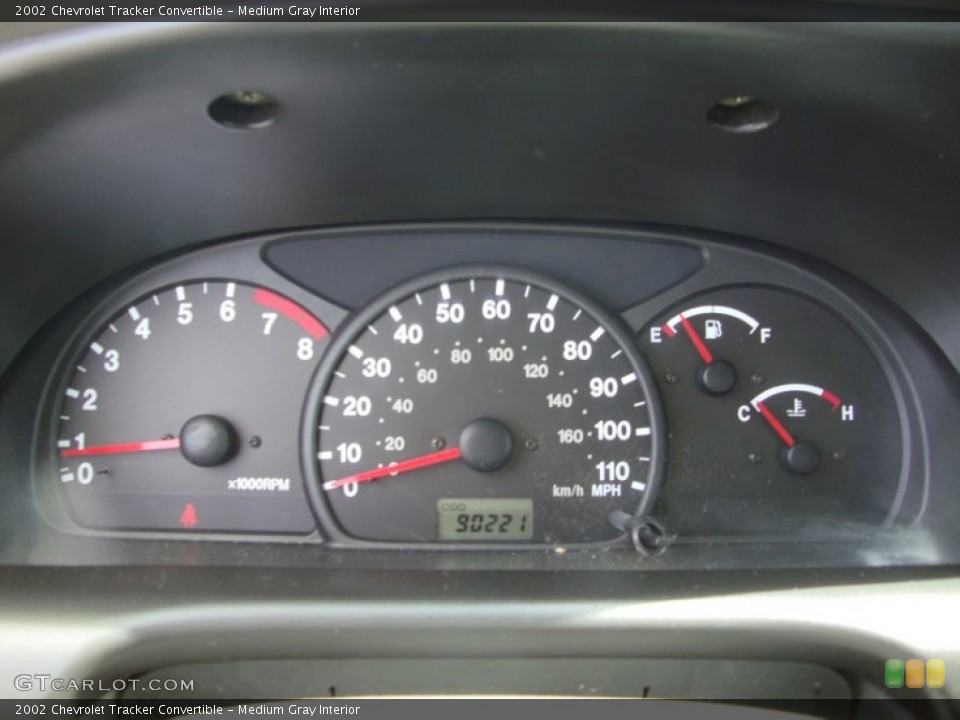 Medium Gray Interior Gauges for the 2002 Chevrolet Tracker Convertible #81167457