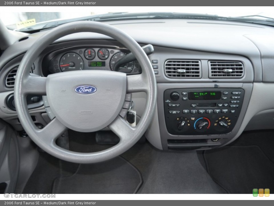 Medium/Dark Flint Grey Interior Controls for the 2006 Ford Taurus SE #81169656