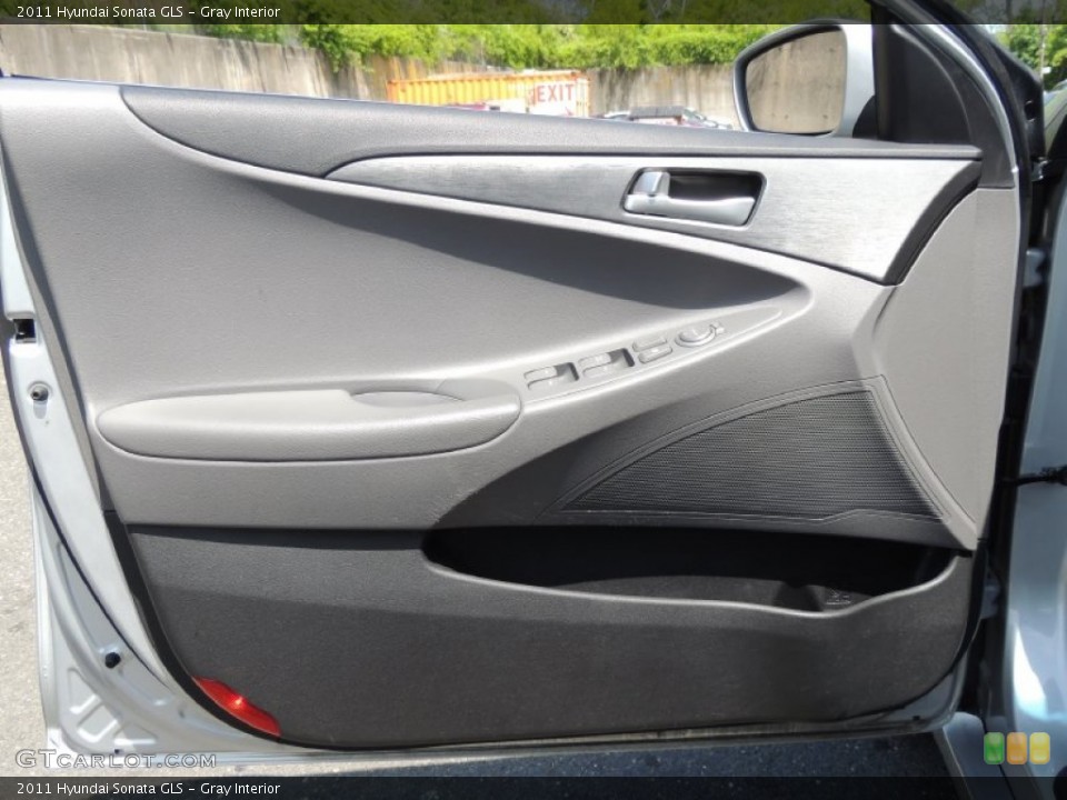 Gray Interior Door Panel for the 2011 Hyundai Sonata GLS #81187242