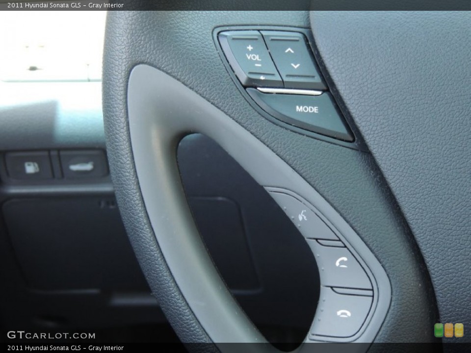 Gray Interior Controls for the 2011 Hyundai Sonata GLS #81187377