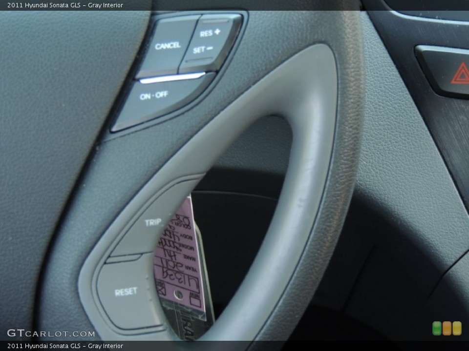 Gray Interior Controls for the 2011 Hyundai Sonata GLS #81187398