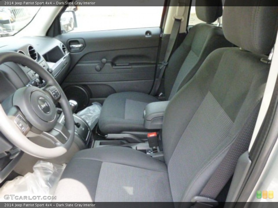 Dark Slate Gray Interior Photo for the 2014 Jeep Patriot Sport 4x4 #81190068