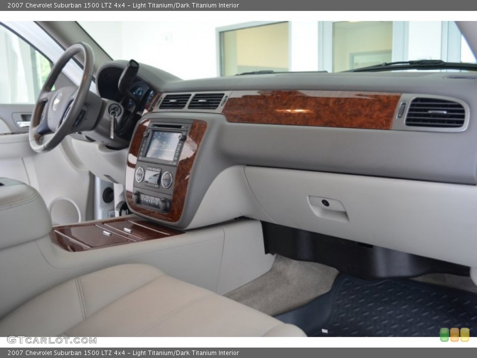 Light Titanium/Dark Titanium Interior Dashboard for the 2007 Chevrolet Suburban 1500 LTZ 4x4 #81193947